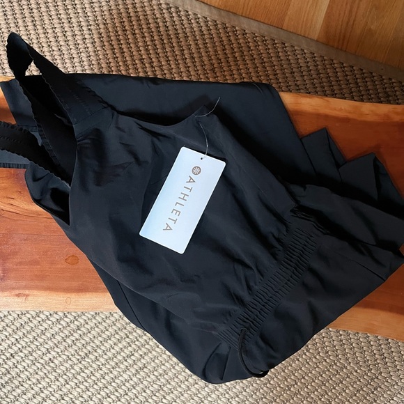 NWT Athleta Savannah Jumpsuit, black, size 0 - Picture 3 of 4